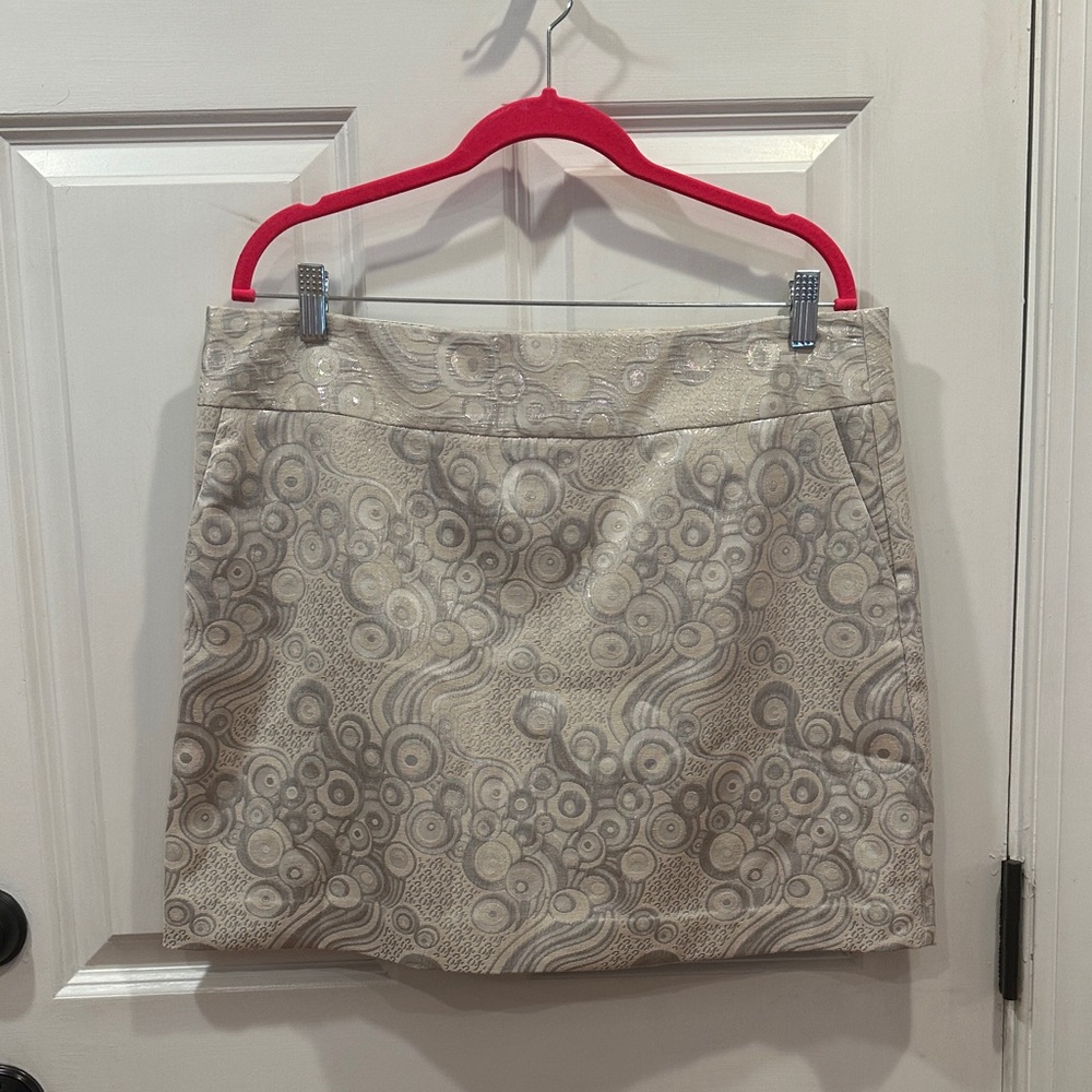 Banana Republic Beige Circular Pattern Mini Skirt